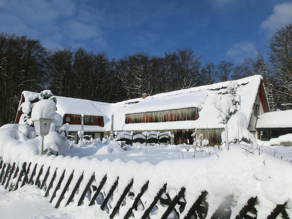 Restaurant & Hotel Baumhaus Hagen Sassnitz Esterno foto